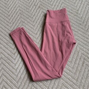 Lululemon size 6 wunder under high rise 28”